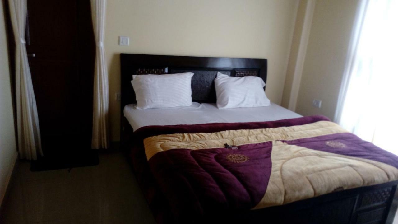Hotel Vindhwashni Haldwāni Exteriér fotografie
